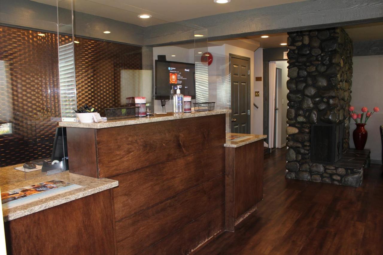 Ramada By Wyndham Campbell River Exterior foto