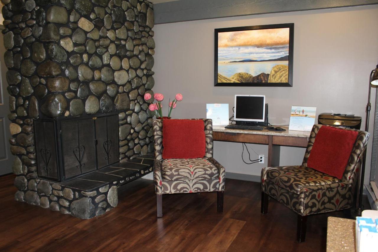 Ramada By Wyndham Campbell River Exterior foto